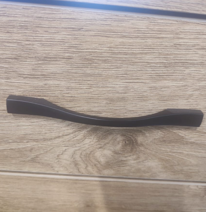 Ручка черная скоба 128 мм