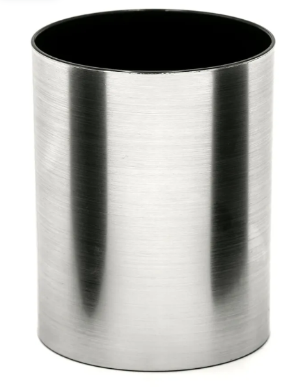 Стакан для зубных счеток.